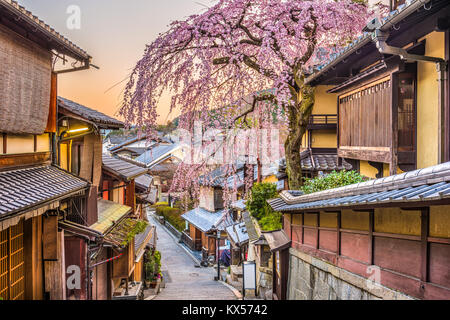 Kyoto, Giappone primavera presso la storica Higashiyama distirct. Foto Stock