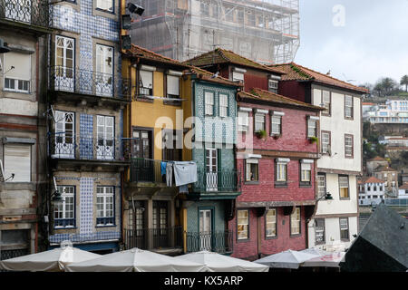 Le vecchie case a Porto, Portogallo Foto Stock