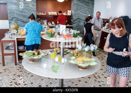 Lisbona Portogallo,Marques de Pombal,Fenix Garden,hotel,ristorante ristoranti ristorazione caffè bistrot,sala da pranzo,colazione a buffet gratuita Foto Stock