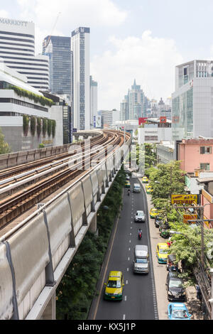 Traccia dello Skytrain, rapido di massa del sistema di trasporto, bangkok, Thailandia Foto Stock