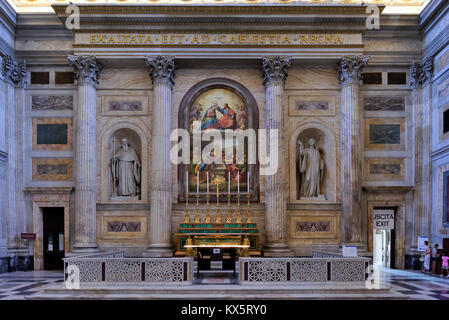 Altare della Madonna Assunta all'interno della Basilica Papale di San Paolo fuori le mura. Roma, Italia. Eretta nel IV secolo d.c. il basilico Foto Stock