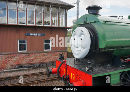 Green motore a vapore come parte di un Amici Thomas e mostrare in Bo'ness, Scozia Foto Stock