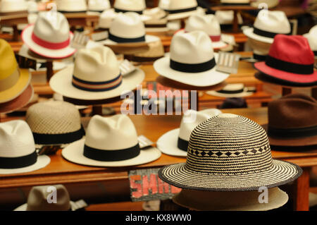 Ecuador - Panama cappelli, è un tradizionale colmato hat made in Cuenca Foto Stock