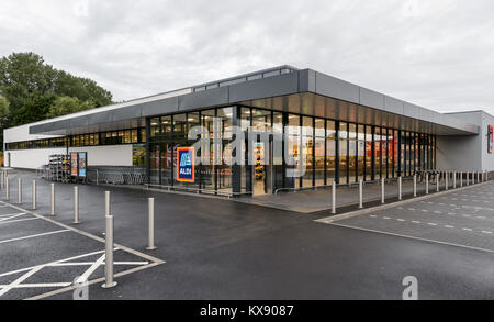 Aldi Store esterno in Nuneaton Warwickshire, Regno Unito. Foto Stock