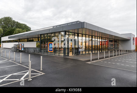 Aldi Store esterno in Nuneaton Warwickshire, Regno Unito. Foto Stock