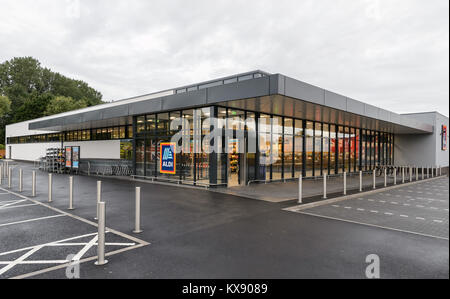 Aldi Store esterno in Nuneaton Warwickshire, Regno Unito. Foto Stock