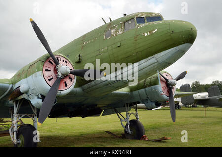 Il Douglas DC3 è stato costruito in URSS sotto licenza americana come il Lisunov Li-2 'Cabina'. Foto Stock