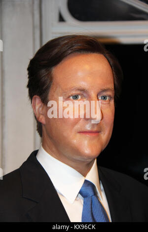 Londra - Regno Unito, 08, luglio 2014. Madame Tussauds a Londra. Waxwork statua del David Cameron . Foto Stock