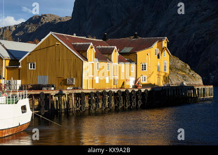 Nusfjord, Flakstadoya, Lofoten, Nordland, Norvegia Foto Stock