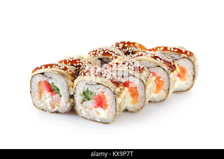 Hot Roll sushi su uno sfondo bianco isolato Foto Stock