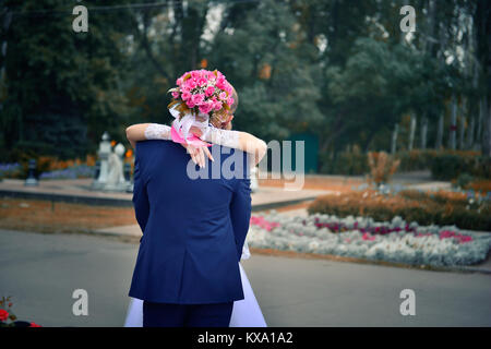 Bel Bouquet nozze in sposa la mano Foto Stock