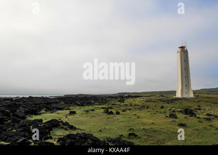 Faro bianco in Islanda Foto Stock