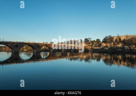 Smeaton's Bridge attraverso il Tay a Bridgend in Perth, Scotland, Regno Unito Foto Stock