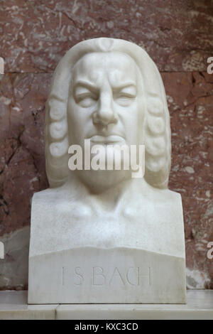 Compositore tedesco e musicista Johann Sebastian Bach. Busto in marmo da scultore tedesco Fritz Behn (1916) sul display nella hall of fame nel Walhalla Memorial vicino a Regensburg in Baviera, Germania. Foto Stock