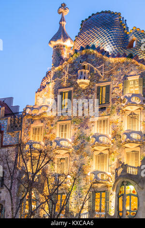 In Spagna, in Catalogna, di Barcellona, Casa Batllo, architettura modernista di Antoni Gaudi. Foto Stock