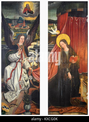 Un'opera religiosa nella chiesa parrocchiale di San Bonifatius, Niederbieber, Germania, raffigura l'Annunciazione a Maria, mostrando l'Angelo Gabriele che annuncia che concepirà Gesù, un momento centrale dell'iconografia cristiana. Foto Stock
