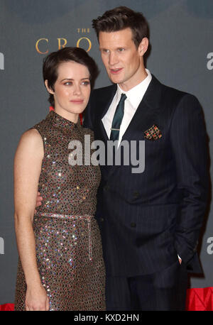 Novembre 21, 2017 - Claire Foy e Matt Smith frequentando 'corona' Stagione 2 Premiere Mondiale, Odeon Leicester Square a Londra, Inghilterra, Regno Unito Foto Stock