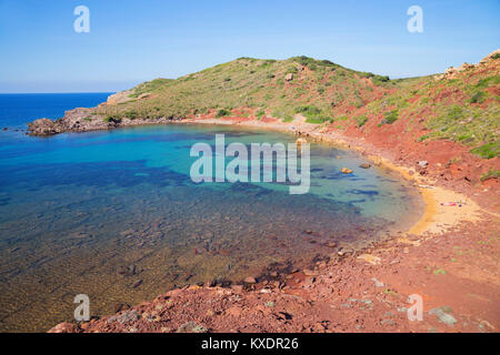 Cala Roja beach, Cap de Cavalleria, Menorca, isole Baleari, Spagna Foto Stock