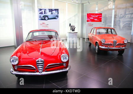 Alfa Romeo Giulietta sprint e modelli berlina in mostra presso il Museo Storico Alfa Romeo Foto Stock