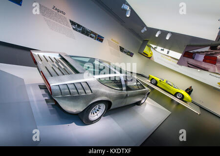 Una superba Alfa Romeo Iguana Ital Design modello in esposizione presso il Museo Storico Alfa Romeo Foto Stock