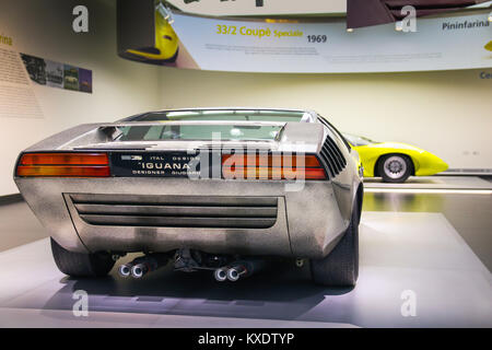 Una superba Alfa Romeo Iguana Ital Design modello in esposizione presso il Museo Storico Alfa Romeo Foto Stock