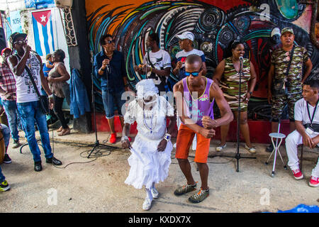 Rumba, pena AfroCubana culturale, Callejon de Hamel, Havana, Cuba Foto Stock
