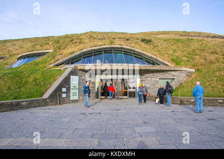 Centro Visitatori, scogliere di Moher, County Clare, Irlanda Foto Stock