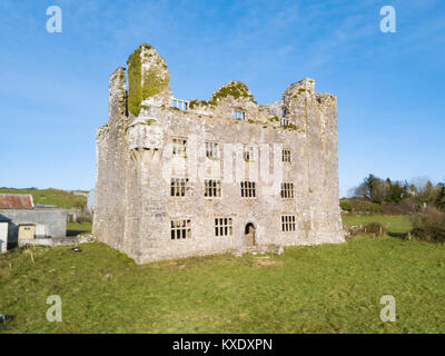 Il castello di Leamaneh, Leamaneh Nord, parrocchia di Kilnaboy, Burren nella contea di Clare, Repubblica di Irlanda Foto Stock