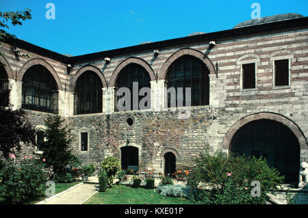 Il c16th Ibrahim Pascià Palace, ora utilizzato dal Museo di Arte Turca ed Islamica, sull'ippodromo, Sultanahmet, Istanbul, Turchia Foto Stock