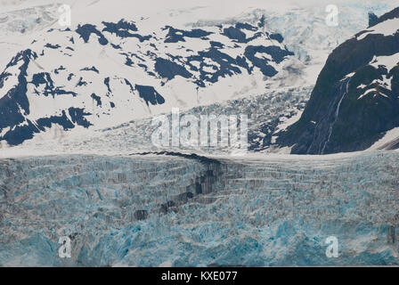 Serpeggianti fjord formata per compressione del ghiaccio e della neve. Foto Stock