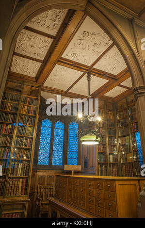Un'immagine dell'interno della John Rylands Library nel centro città di Manchester. John Rylands Library è un tardo-Victorian edificio neo-gotico su De Foto Stock