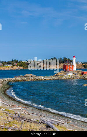 Fisgard Lighthouse National Historic Site, sull isola Fisgard in corrispondenza della bocca di porto di Esquimalt in Colwood, British Columbia, Canada. Foto Stock