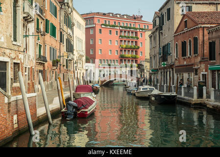 Una scena lungo il Canal Grande in Veneto, Venezia, Italia, Europa Foto Stock