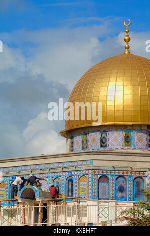 Modello in scala o la replica della Cupola della Roccia santuario islamico, Gerusalemme, alla civiltà islamica Theme Park (ICTP), Kuala Terengganu, Malaysia Foto Stock