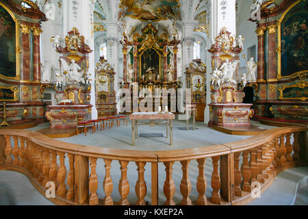 Abbazia benedettina, chiesa parrocchiale di San Giacomo e Georg, altare, Isny, Baden Württemberg, Germania Foto Stock
