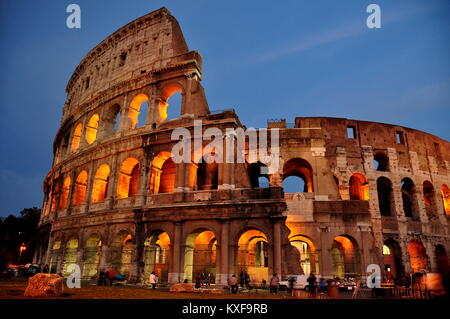 Il Colosseo Romano a Roma in Italia. Foto Stock