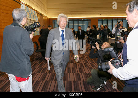 Tokyo, Giappone. Decimo gen, 2018. Ex primo ministro Koizumi lascia una conferenza stampa. Koizumi ha annunciato il 3 gennaio i suoi propri piani di presentare un disegno di legge in Parlamento per ridurre la dipendenza dall' energia nucleare. Credito: Aflo Co. Ltd./Alamy Live News Foto Stock