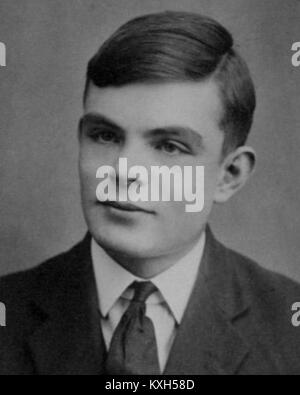 Ritratto ritagliato di Alan Turing all'età di 16 anni, raffigurante il giovane matematico che in seguito sarebbe diventato un pioniere nel computing e nell'intelligenza artificiale. Foto Stock