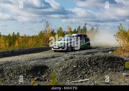 Amianto, Russia, 17 settembre 2017 - XVI tappa di Coppa Russo 2017 rally 'Stilobite 2017', auto Lada Kalina, driver sconosciuto Foto Stock