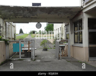 Il complesso industriale di Bataville in Mosella, Francia, comprende edifici di fabbrica e alloggi per lavoratori eretti nel XX secolo per sostenere la produzione locale e le infrastrutture comunitarie. Foto Stock