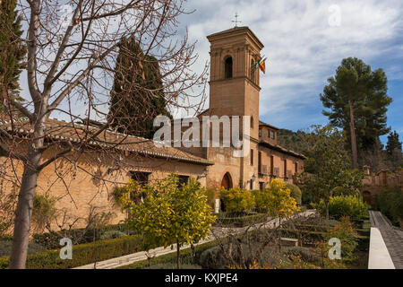 I giardini formali del Convento de San Francisco, ora un Parador Nacional, Alhambra Alta, Granada, Andalusia, Spagna Foto Stock