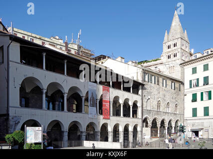 La Commenda di San Giovanni d' Pré, a Genova, un complesso di edifici in stile romanico tra cui due chiese sovrapposte, un ospedale e un convento, Foto Stock