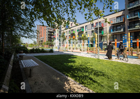 Hale Village è un villaggio urbano con la sostenibilità e la comunità nel suo cuore, situato nel centro di Tottenham Hale, Londra. Le sue strutture, dis Foto Stock