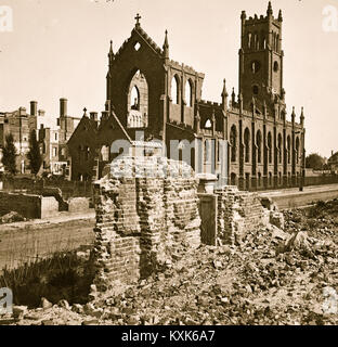 Charleston S.C. Cattedrale cattolica romana di San Giovanni e San Finbar (ampio e legare le strade) distrutta da un incendio nel dicembre 1861 Foto Stock