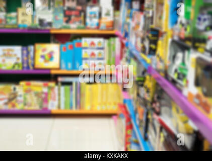 Vista offuscata del negozio per bambini con giocattoli. Foto Stock