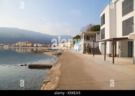 Comune di Baška / Baska sull'Adriaic costa dell'isola di Krk in Croazia Foto Stock