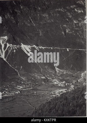 Barricatastraße vom Hang des Sasso Rosso. (BildID 15645557) Foto Stock