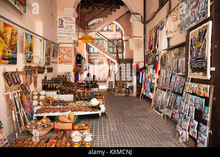 Un negozio di souvenir a l'Avana, Cuba. Foto Stock