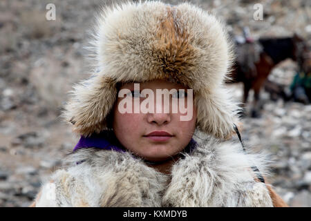 Golden Eagle hunter aquila kazaka festival del bayan Ulgii Ölgii Foto Stock