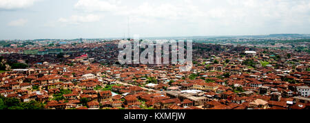 Ripresa aerea della città di Abeokuta in stato di Ogun, Nigeria. Foto Stock